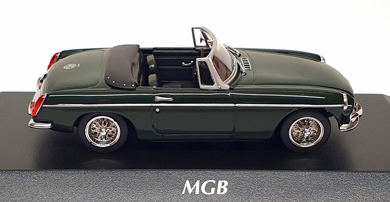 Maxichamps 1/43 Scale Diecast 940 131031 - 1962 MG MGB - Green
