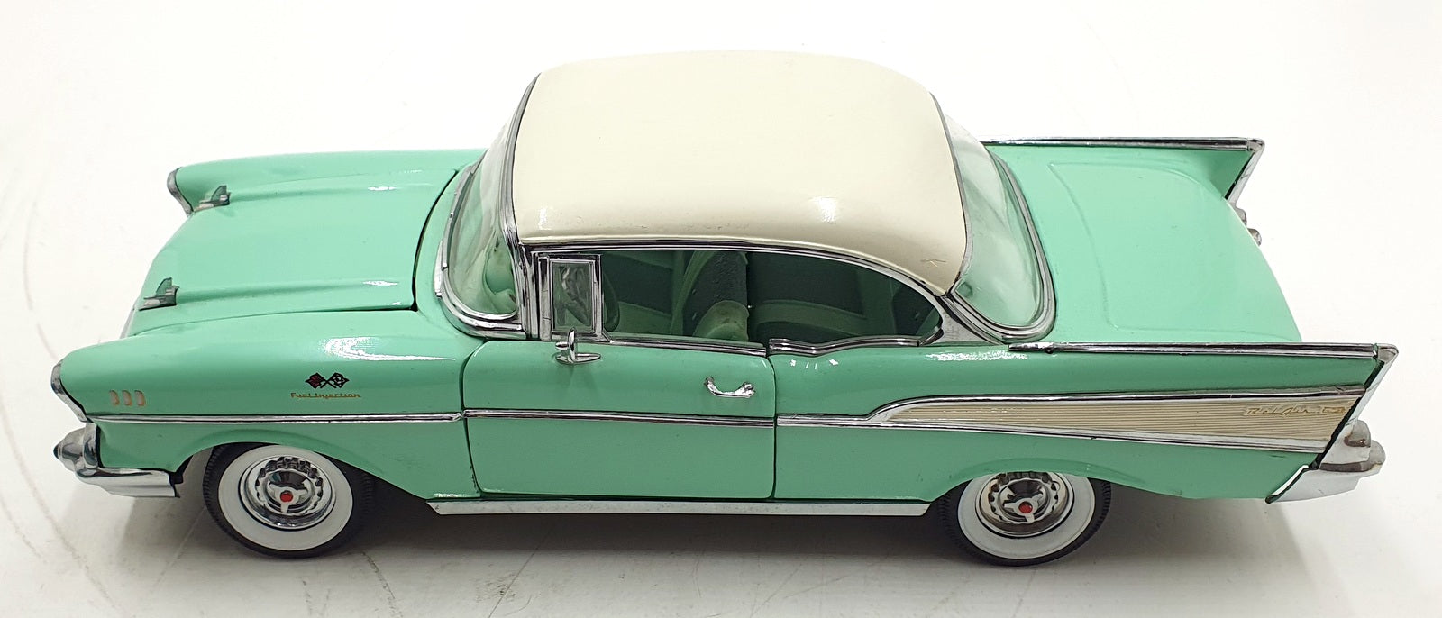 Ertl 1/18 Scale Diecast DC291025A - 1957 Chevrolet Bel Air - Green/White