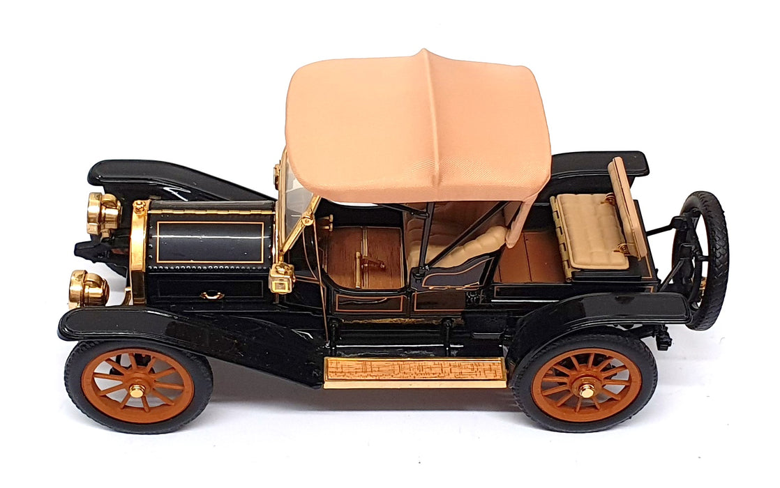Franklin Mint 1/24 Scale 17626K - 1910 Cadillac Model Thirty Roadster - Black 