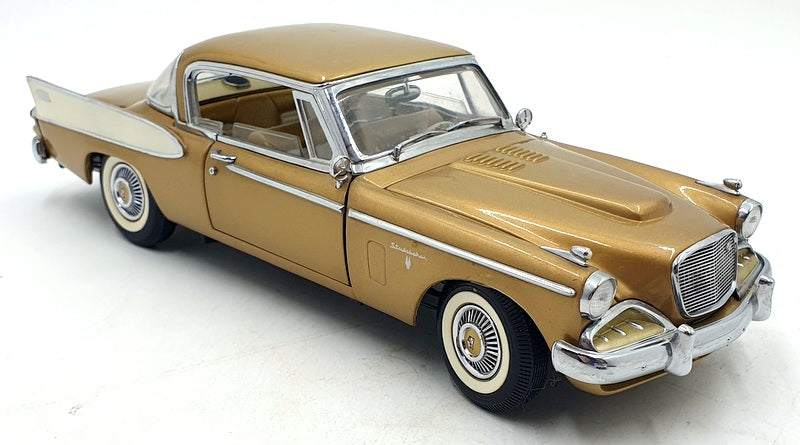 Signature 1/18 Scale Diecast 21125D - 1958 Studebaker Golden Hawk - Gold