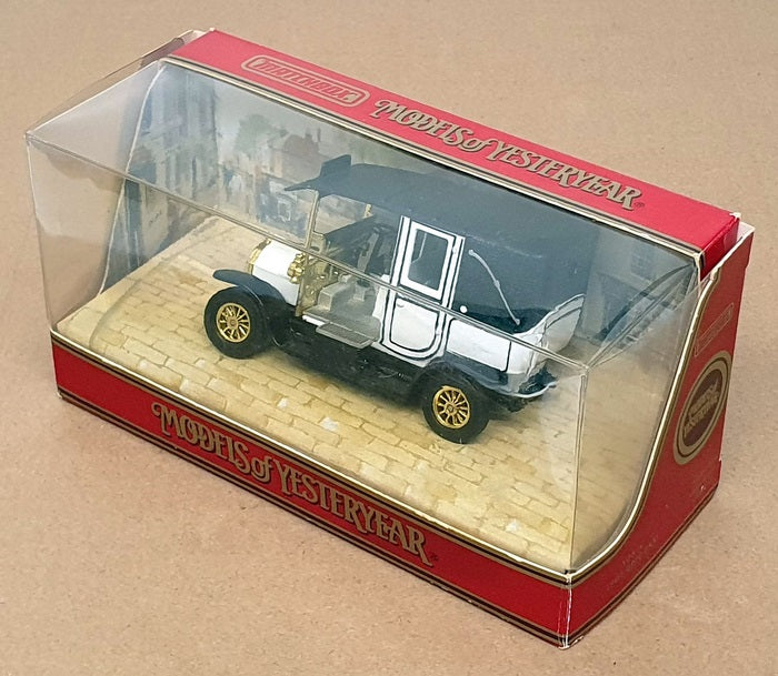 Matchbox Appx 9cm Long Diecast Y28-C - 1907 UNIC London Taxi - White/Black