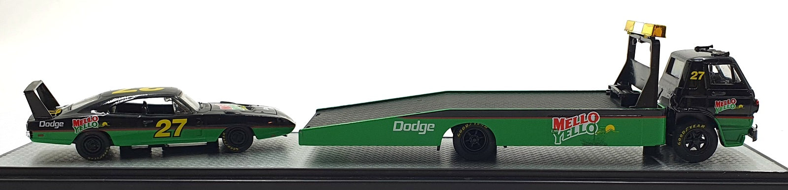 Castline M2 Machines 1/64 Scale R45 '70 Dodge L600 COE/'69 Charger Daytona HEMI