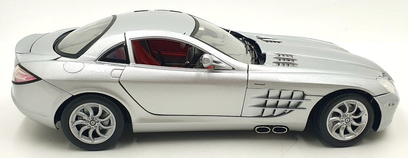 Motor Max 1/12 Scale Diecast 73004 - Mercedes Benz McLaren SLR Metallic Silver
