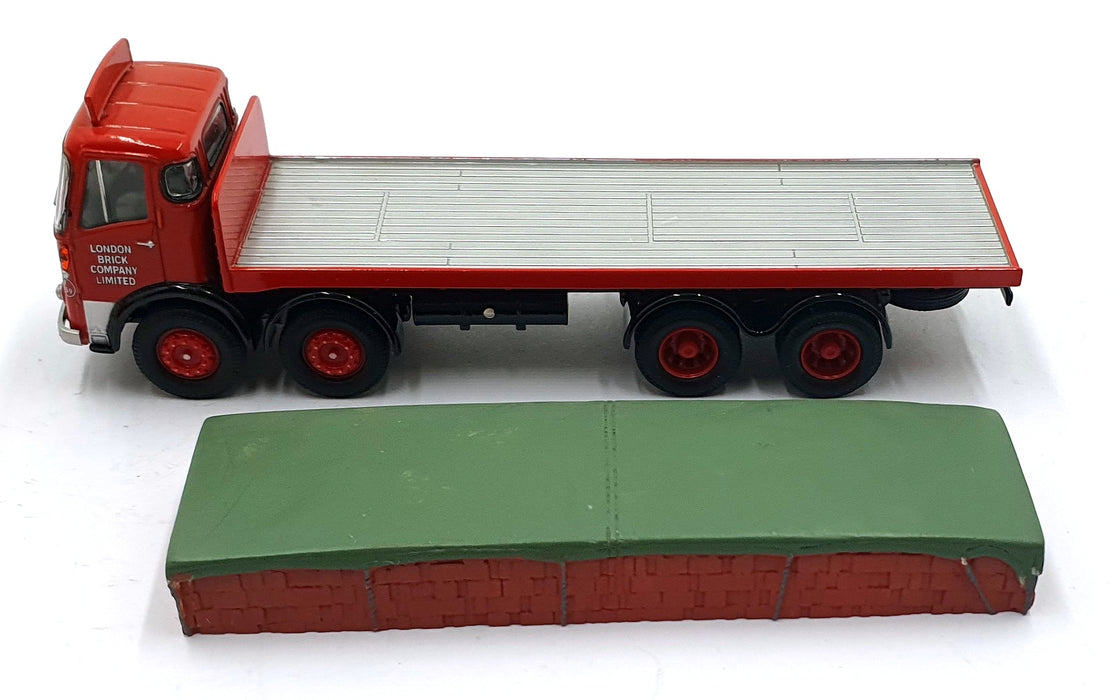 Corgi 1/50 Scale Diecast 26401 - AEC MKV Mammoth Major & Bricks - London Brick