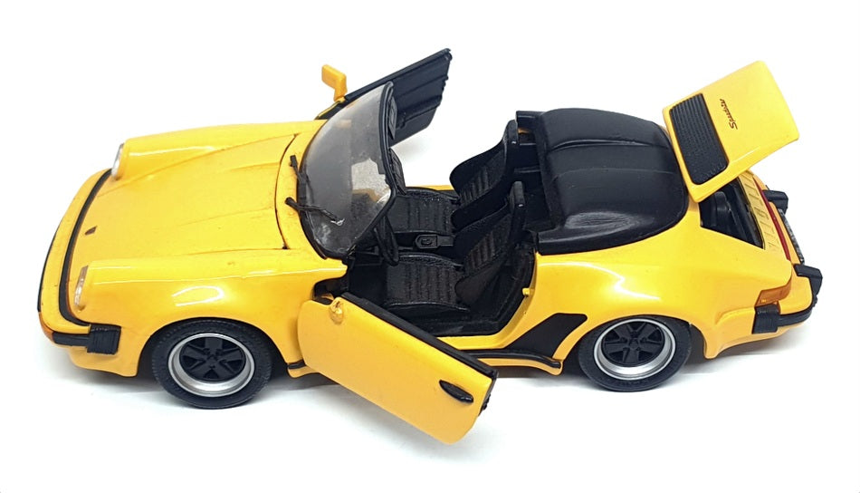 Maisto 1/18 Scale Diecast 27723M - Porsche 911 Speedster - Yellow