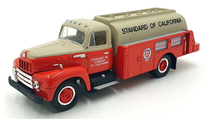 First Gear 1/34 – 1957 International R-190 Winchester – Noire – Miniature Die-cast Occasion