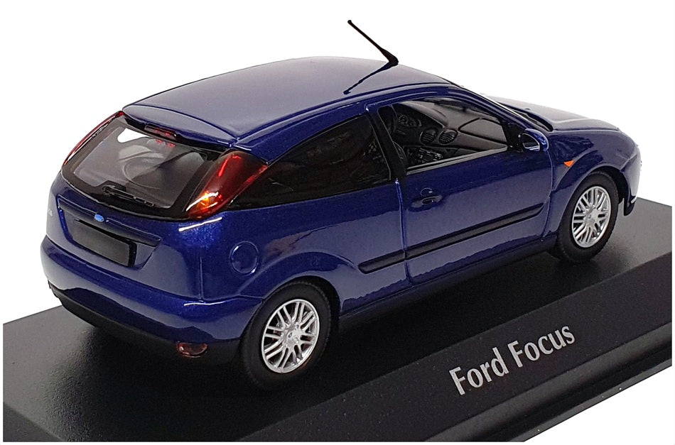 Maxichamps 1/43 Scale 940 087000 - 1998 Ford Focus - Met Blue