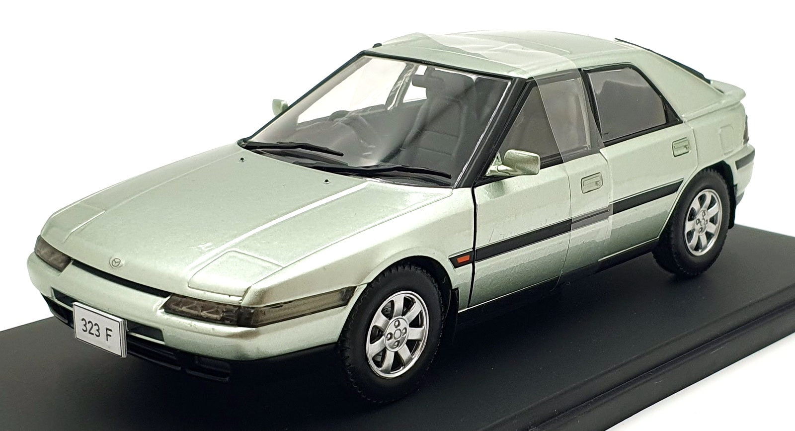 White Box 1/24 Scale Diecast WB124259 - Mazda 323 F - Silver