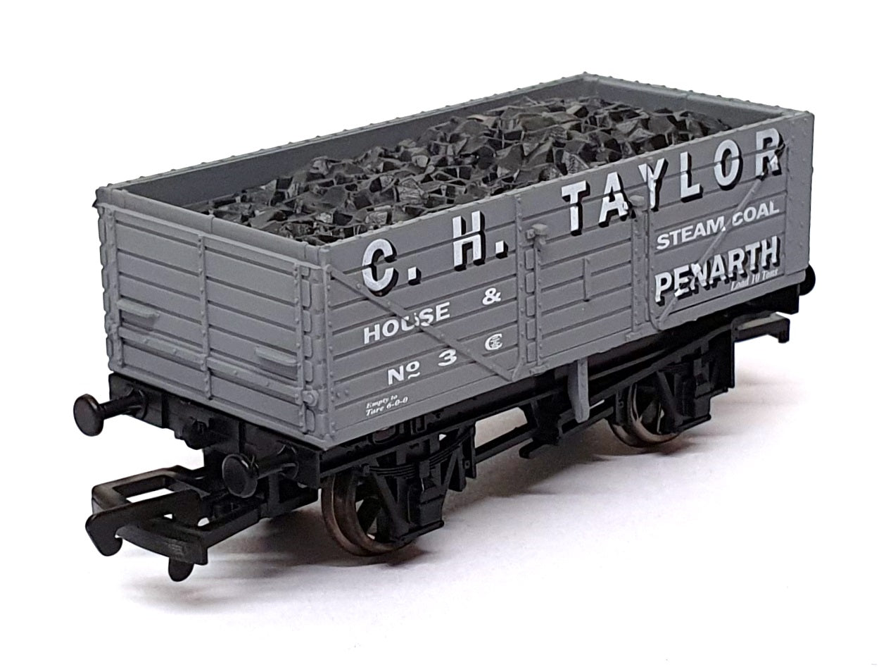 Dapol OO Gauge (1/76) B529 - 7 Plank Wagon C. H. Taylor Penarth - Grey
