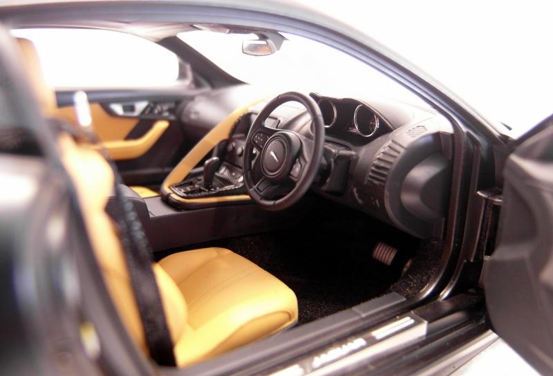 Autoart 1/18 Scale 73652 - Jaguar F-Type 2015 R Coupe - Matt Black