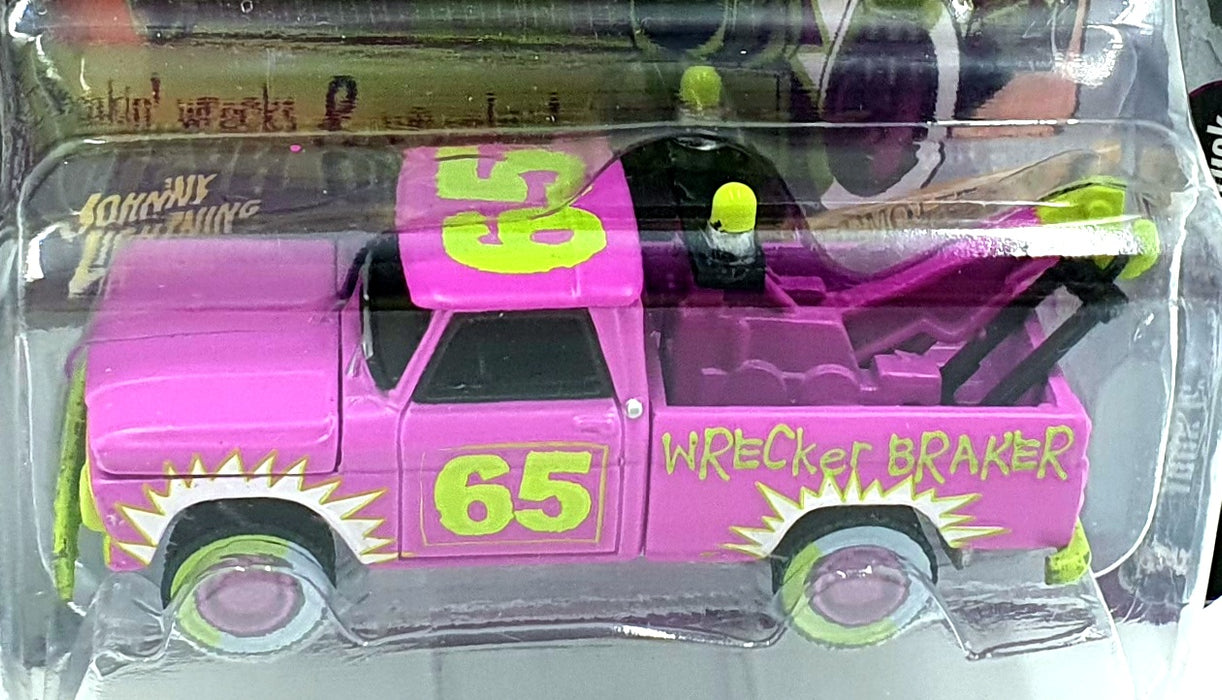 Johnny Lightning 1/64 Scale JLSF022 -1965 Chvevrolet Tow Truck #65 DD