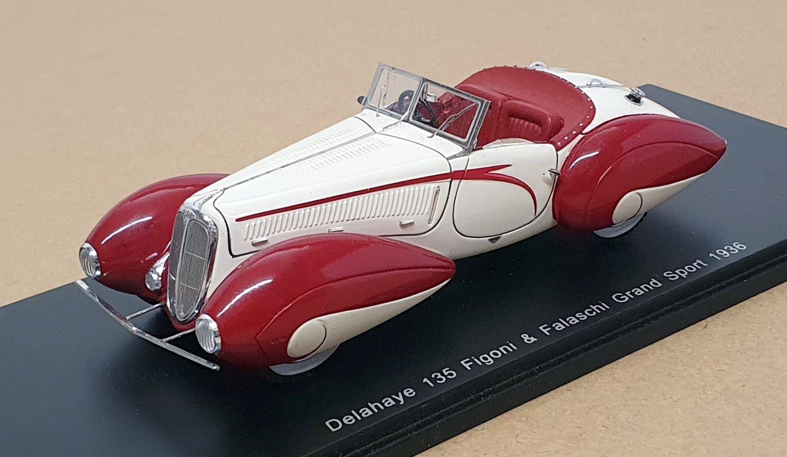 Spark 1/43 Scale S2704 - 1936 Delahaye 135 Figoni & Falaschi Gr. Sport Cream/Red