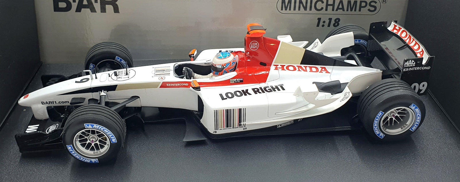 Minichamps 1/18 Scale Diecast 100 040079 - BAR Presentation 2004 J.Button #9 F1