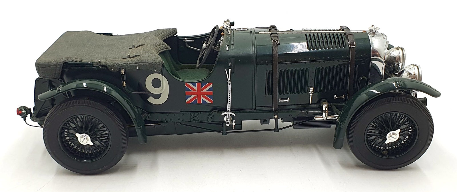 Minichamps 1/18 Scale DC25326A - Bentley 4 1/2 Litre Blower #9 Le Mans - Green