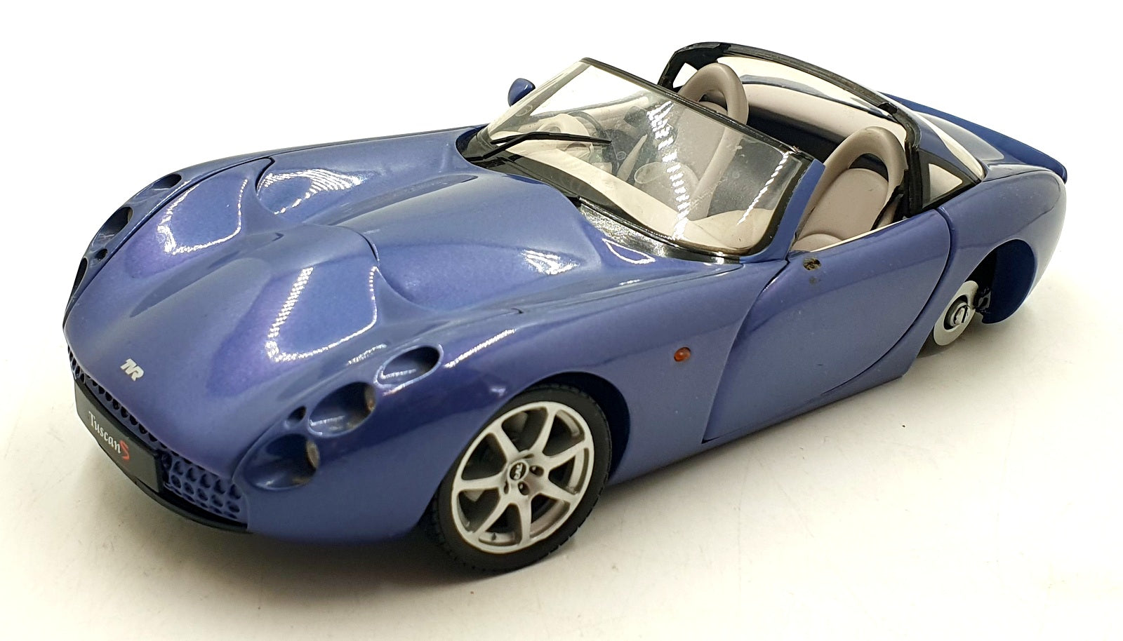 Jadi 1/18 Scale Diecast 23426F - TVR Tuscan S - Met Purple
