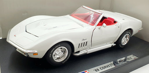 Revell 1/18 Scale Diecast 8826 - 1969 Chevrolet Corvette Convertible - White