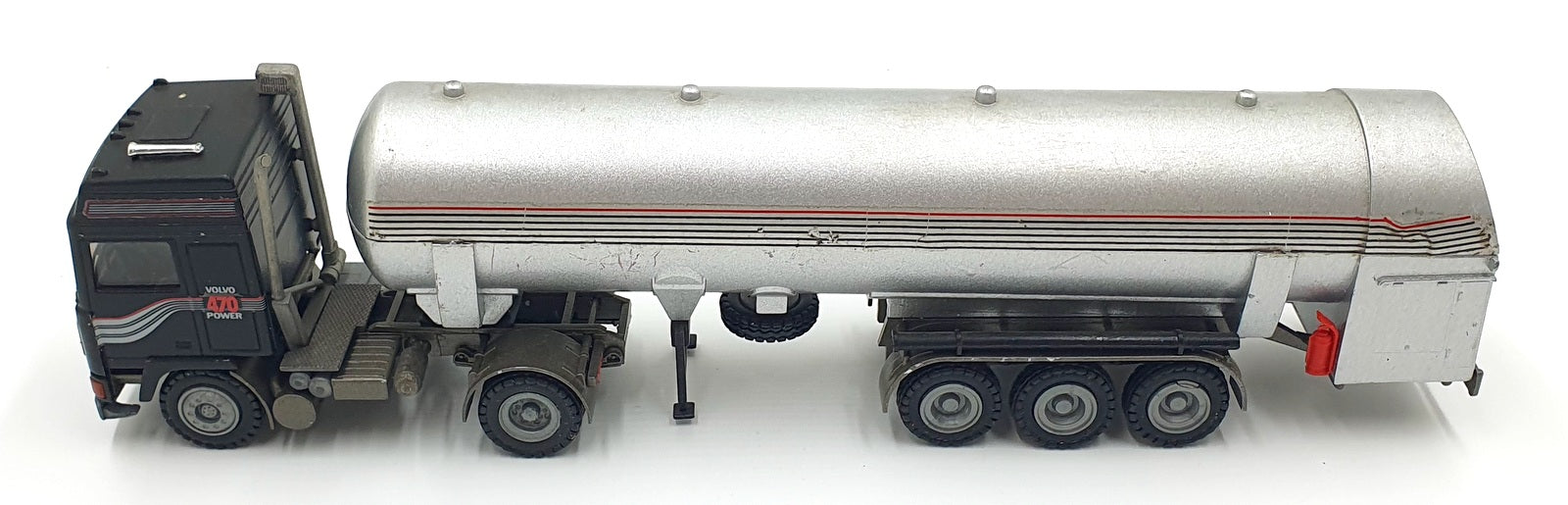 Conrad 1/50 Scale 21126A - Volvo F-16 Intercooler 470 Power and Tanker - Silver