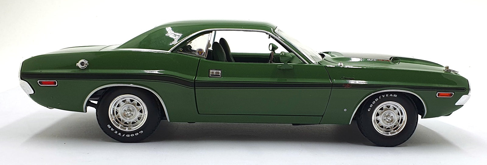 Greenlight 1/18 Scale Diecast 13700 - 1970 Dodge Challenger R/T Hemi - Mr Norm's