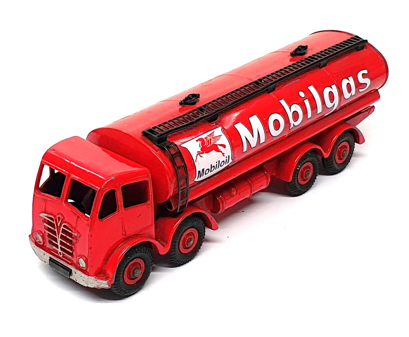 Dinky Supertoys 30526N - Foden 14 Ton Tanker Truck Mobilgas - Red REPAINT