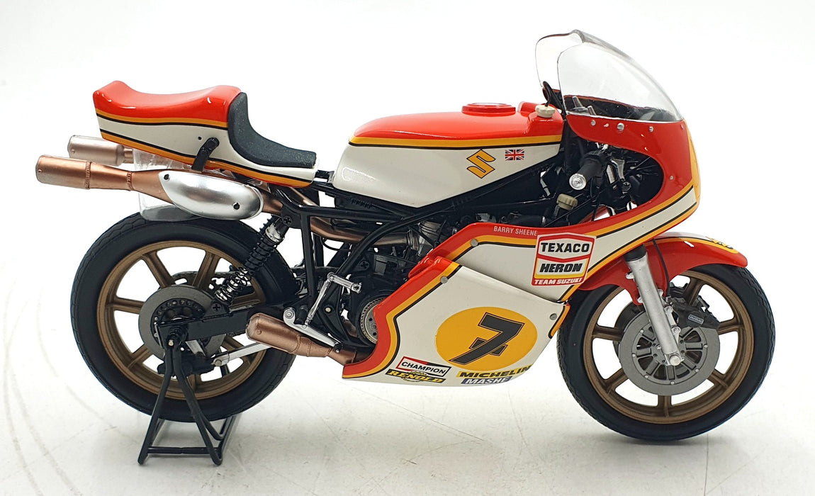Minichamps 1/12 Scale 122 760107 Suzuki RG500 Barry Sheene Champion 1976