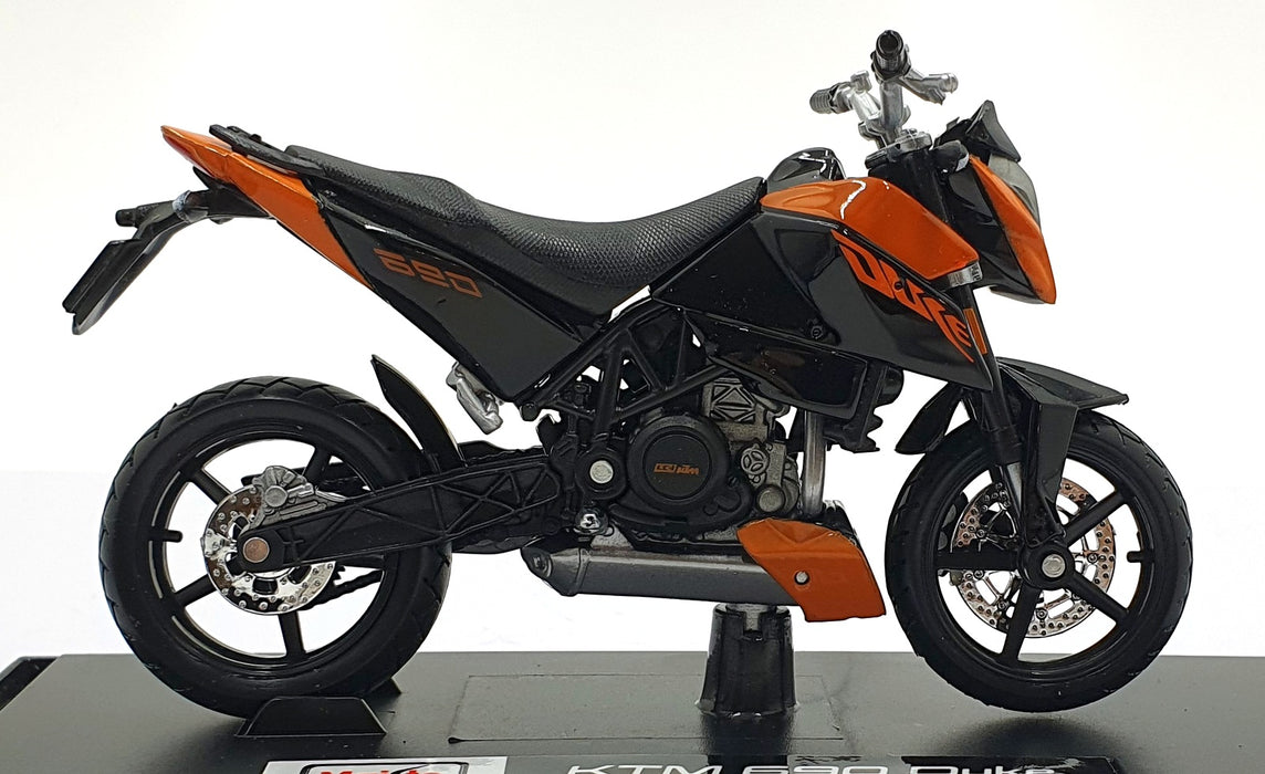 Maisto 1/18 Scale 39300 - KTM 690 Duke Motorbike - Orange