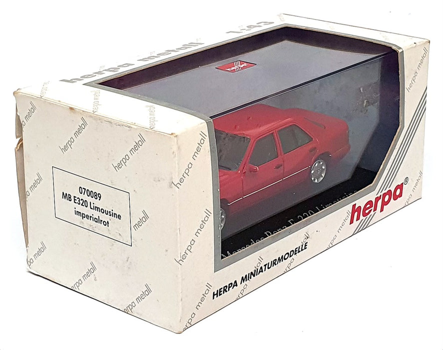 A collectible scale model Mercedes-Benz E-Class T-Modell from Herpa A collectible scale model Mercedes-Benz E-Class T-Modell from Herpa