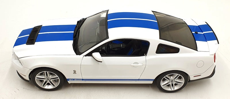 Greenlight 1/18 Scale Diecast 13674 - 2011 Shelby GT500 - White/Blue