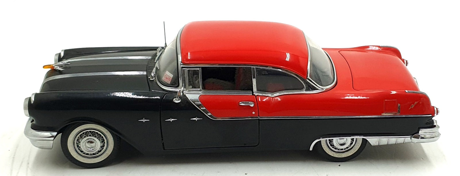Sun Star 1/18 Scale 5042 - 1955 Pontiac Star Chief - Bolero Red/Raven Black