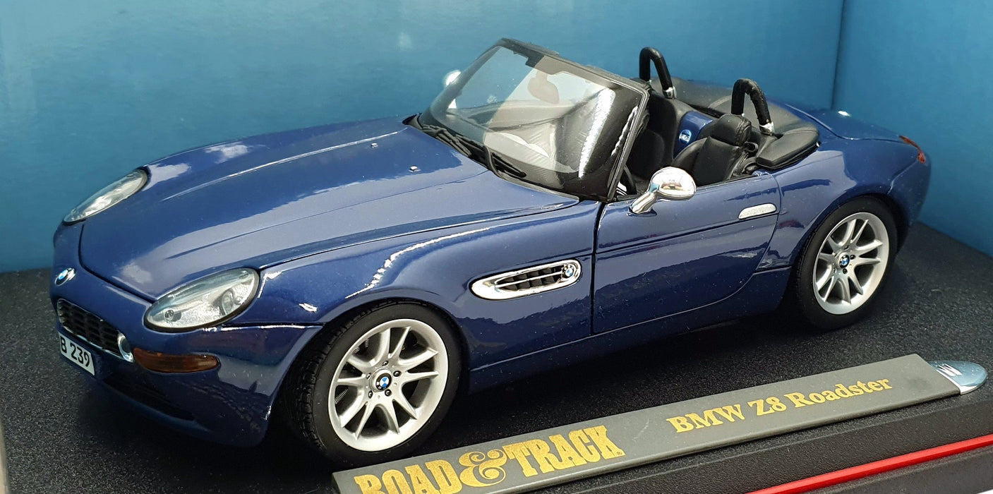Road & Track 1/18 Scale Model Car 31005 - BMW Z8 Roadster - Blue