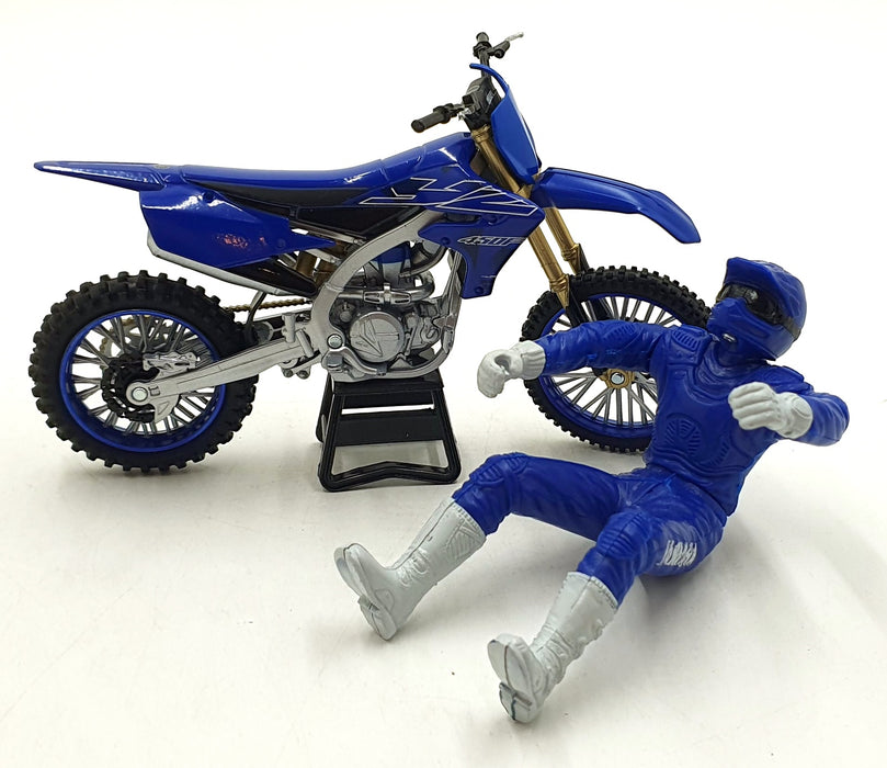 NewRay 1/12 Scale 583451 - Yamaha YZ450F Motorbike - Blue