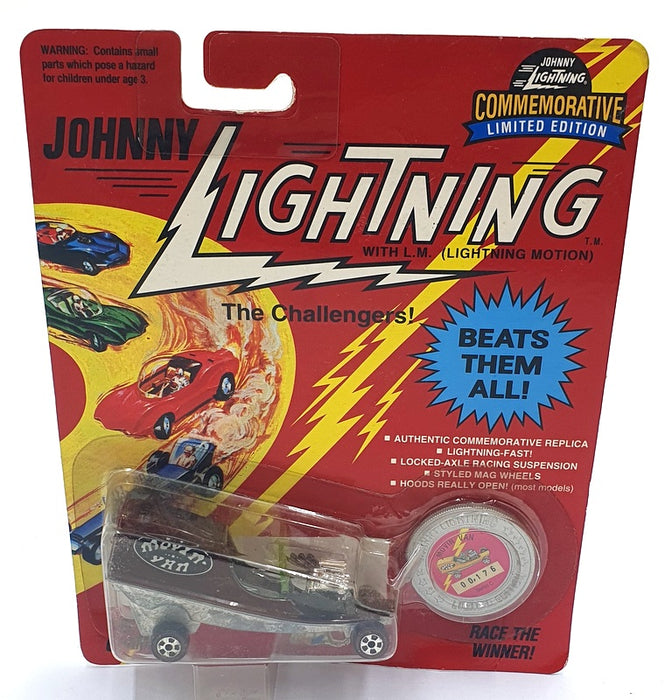 Johnny Lightning 1/64 Scale 100-130 - The Challengers Movin' Van - Maroon