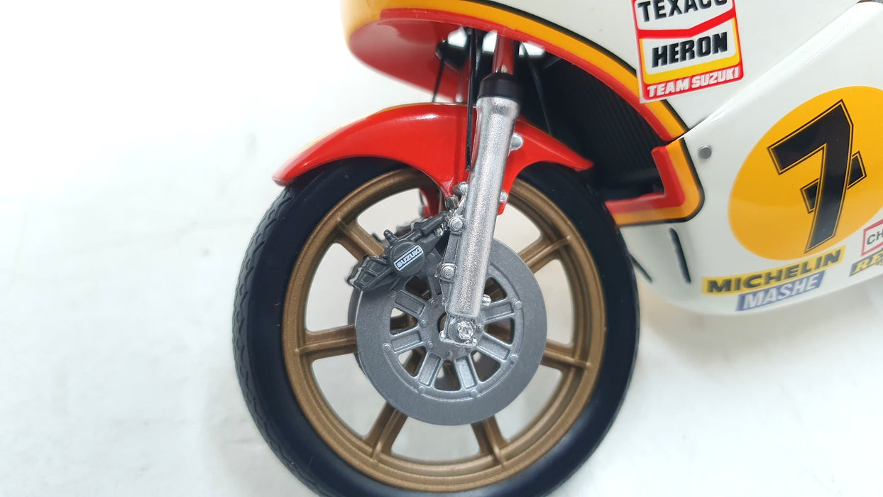 Minichamps 1/12 Scale 122 760107 Suzuki RG500 Barry Sheene Champion 1976