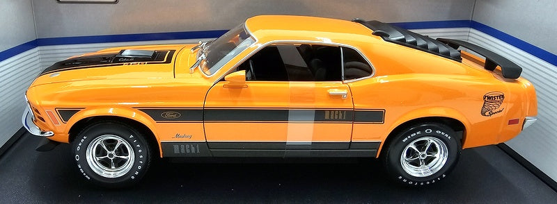 Maisto 1/18 Scale Diecast 31453 - 1970 Ford Mustang Mach 1 - Orange