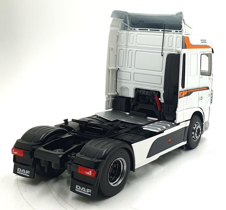 Ixo 1/18 Scale PLC30214 - DAF XF Space Truck - White