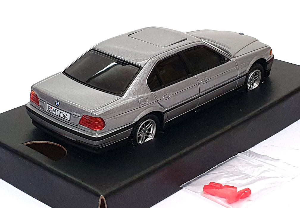 Corgi 1/36 Scale CC05105 - BMW 750iL Bond 007 Tomorrow Never Dies - Met. Grey