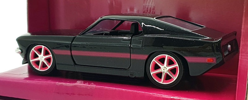 Jada 1/32 Scale 34853 - 1969 Ford Mustang Pink Slips - Black/Pink