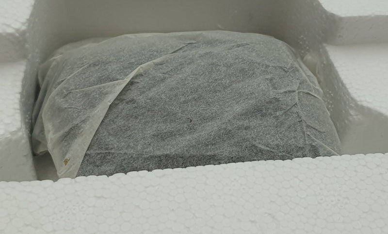 Kyosho 1/18 Scale Diecast 80 43 0 007 667 BMW Z8 James Bond 007 TWINE Silver