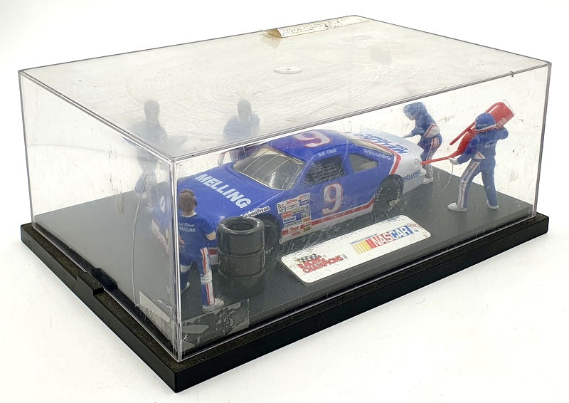 Racing Champions 1/24 Scale RCPS05 - Ford NASCAR #9 Melling Pit Stop Display