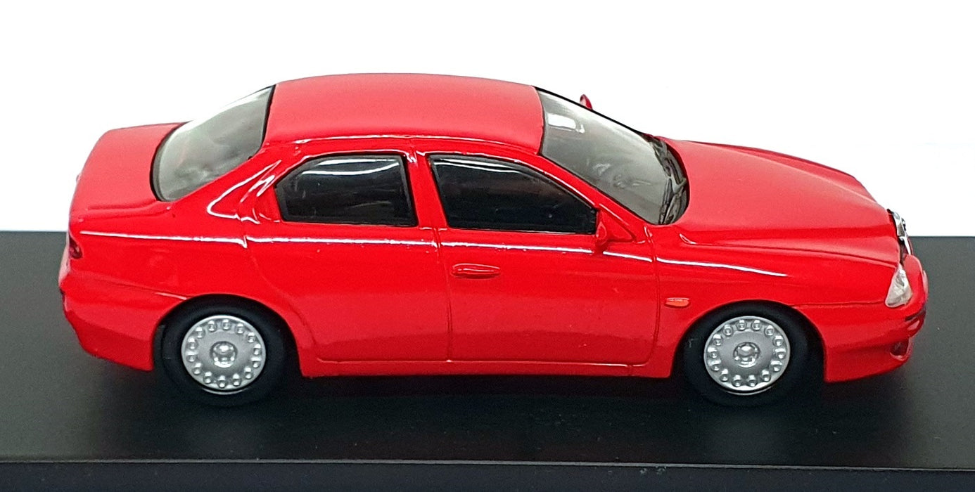 Revell 1/43 Scale Diecast 28110 - Alfa Romeo 156 - Red