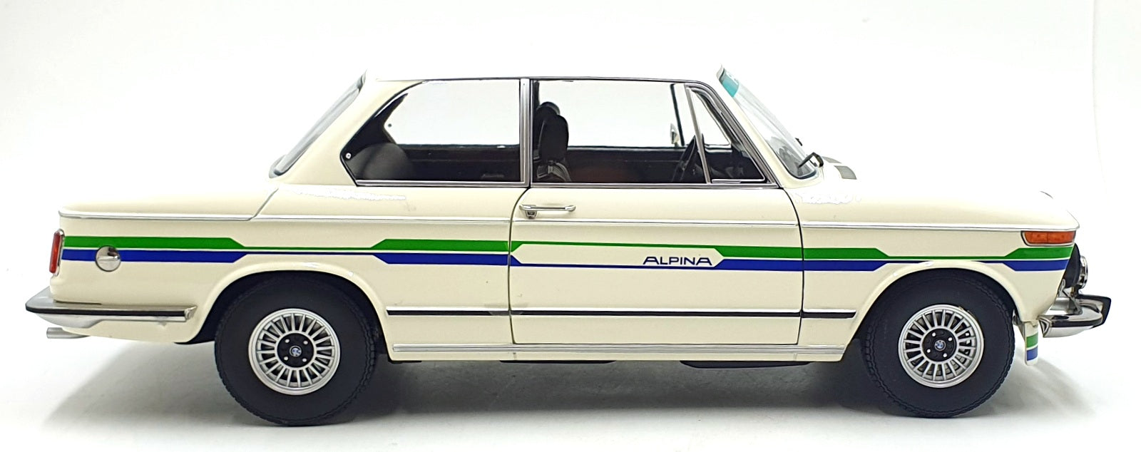 KK Scale 1/12 Scale KKDC120104 - BMW 2002 Alpina 2 Series 1974 - White