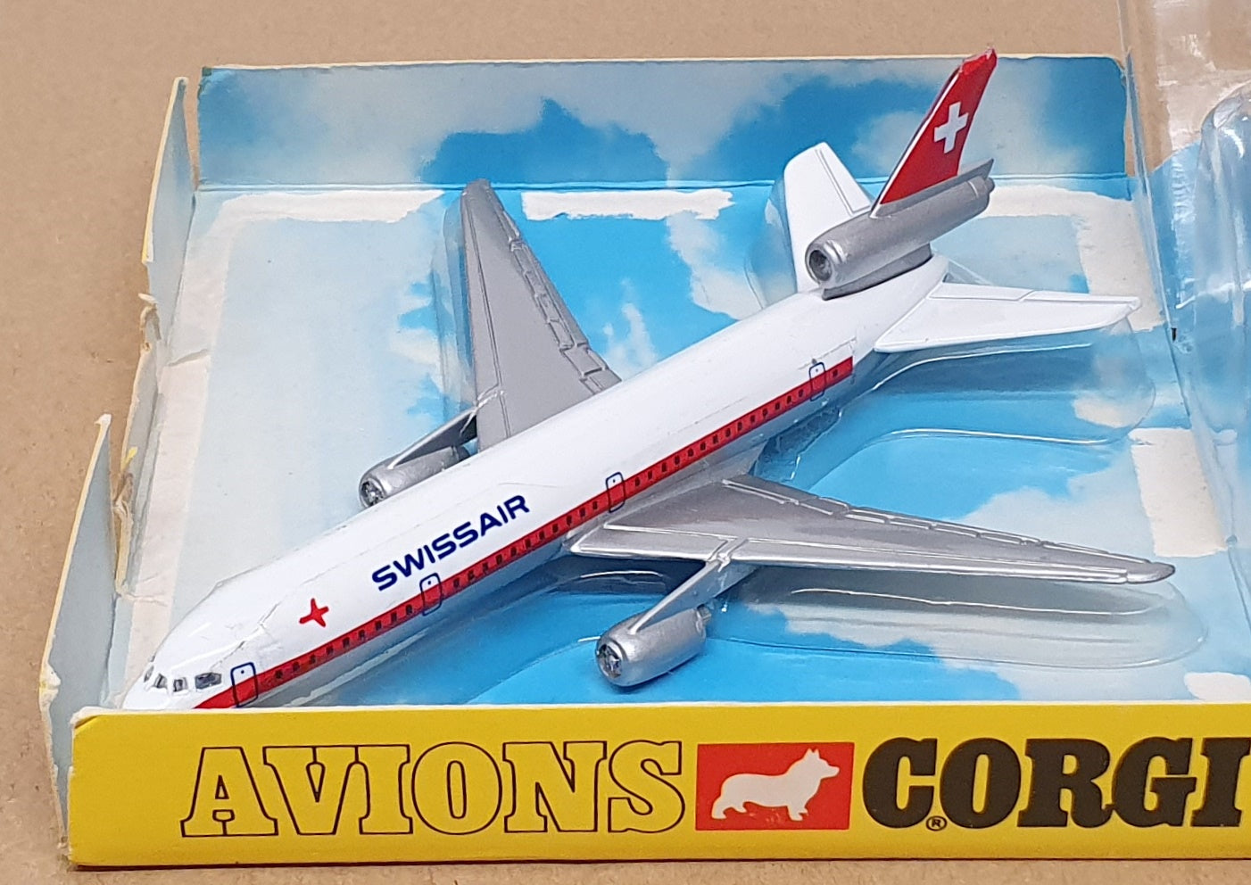 Corgi Diecast 1325 - Douglas DC-10 Aircraft Swissair - White/Red