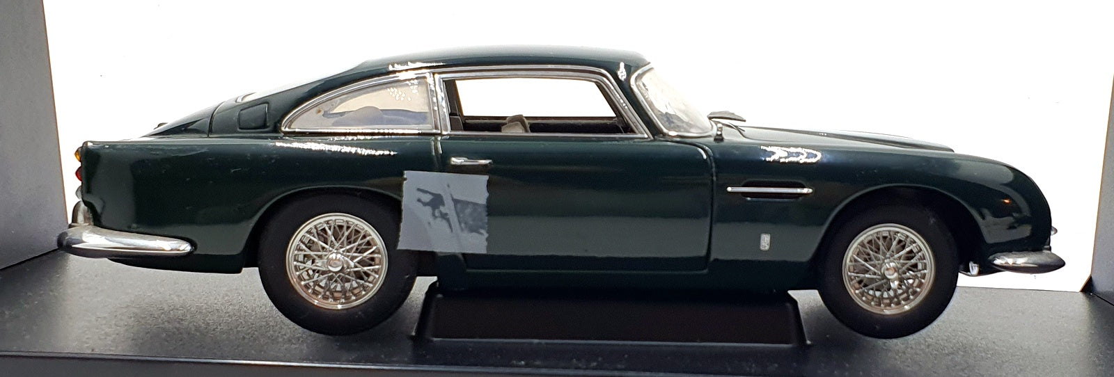 AutoArt 1/18 Scale 70023 - Aston Martin DB5 - Dark Green