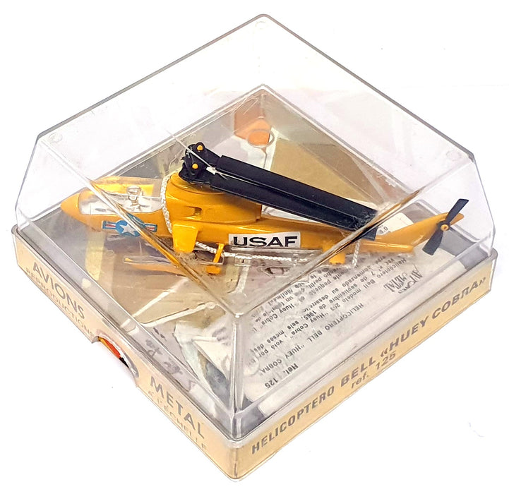 Aviones Play Me Diecast 125 - Bell Huey Cobra Helicopter USAF - Yellow