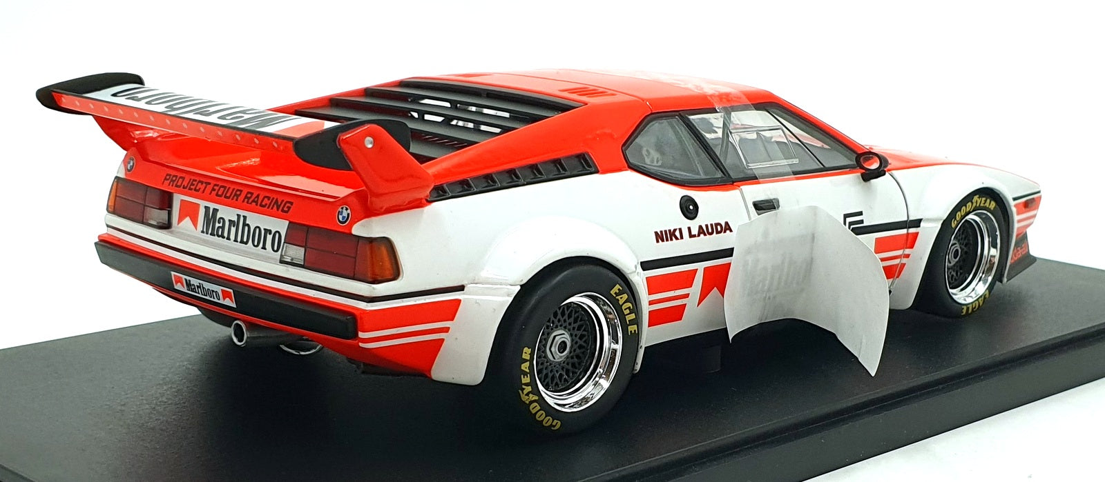 Werk83 1/18 Scale Diecast W1803007A BMW M1 ProCar #5 with Marlboro Decals Lauda