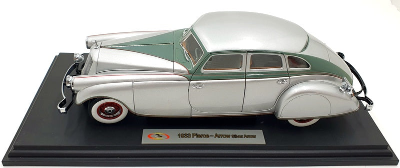 Signature 1/18 Scale 18136 - 1933 Pierce Arrow Silver Arrow - Silver/Green