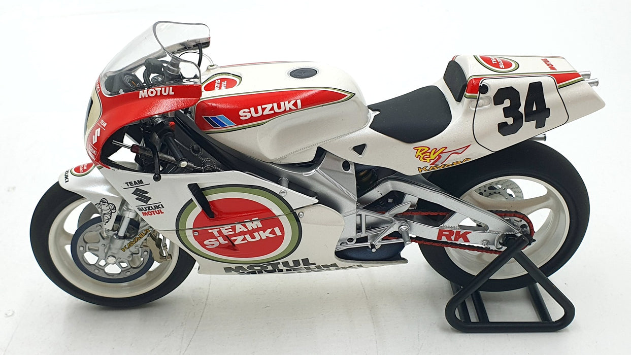 Minichamps 1/12 Scale 122 932034 - Suzuki RGV 500 K.Schwantz Champion 1993
