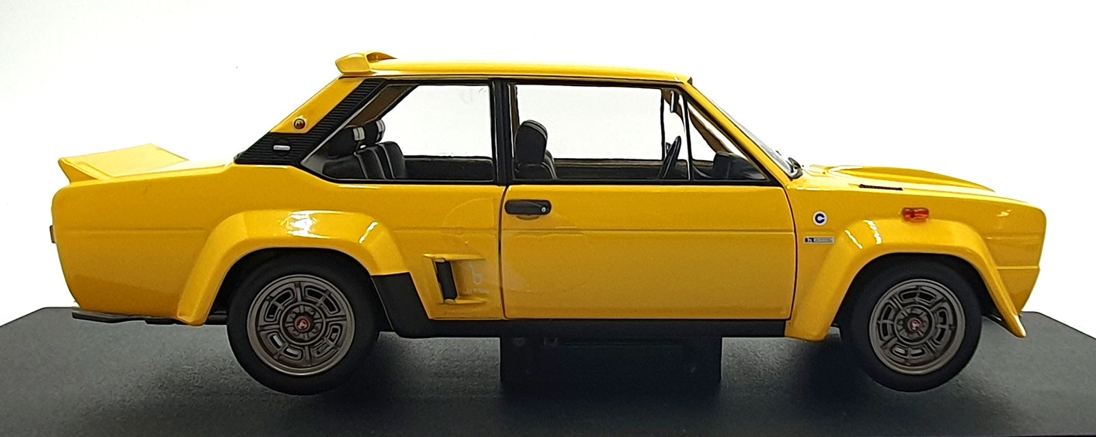 Solido 1/18 Scale Diecast S1806006  - 1980 Fiat 131 Abarth - Yellow