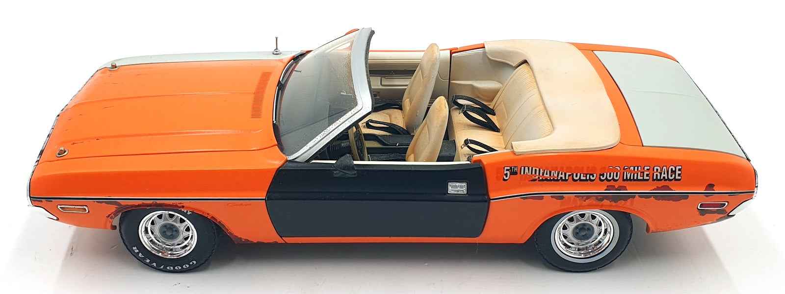 Greenlight 1/18 Scale Diecast 50816 - Dodge Challenger Pace Car Orange/Black