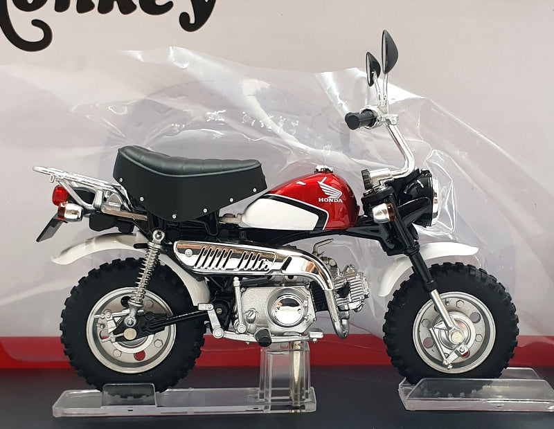 Aoshima 1/12 Scale 11172-3900 - Honda Monkey Motorcycle - Red/White/Black