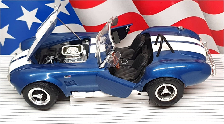 Ertl 1/18 Scale 7386 - Shelby Cobra 427 S/C - Blue/White With White Pipes